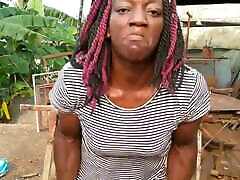 AMAZING EBONY MUSCLES