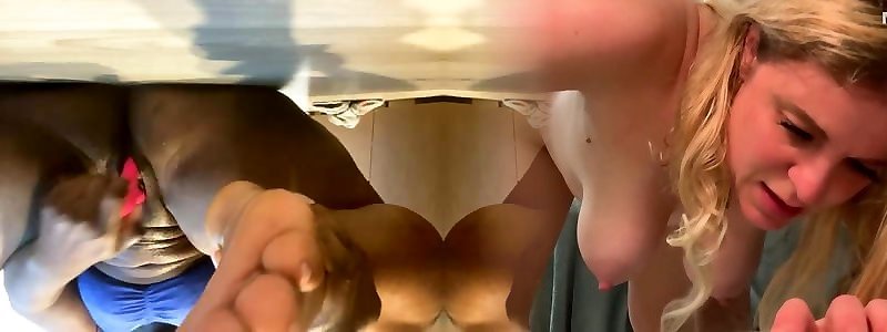 Sophia Locke Cleans Her Sybian With Her Tongue on Livecam