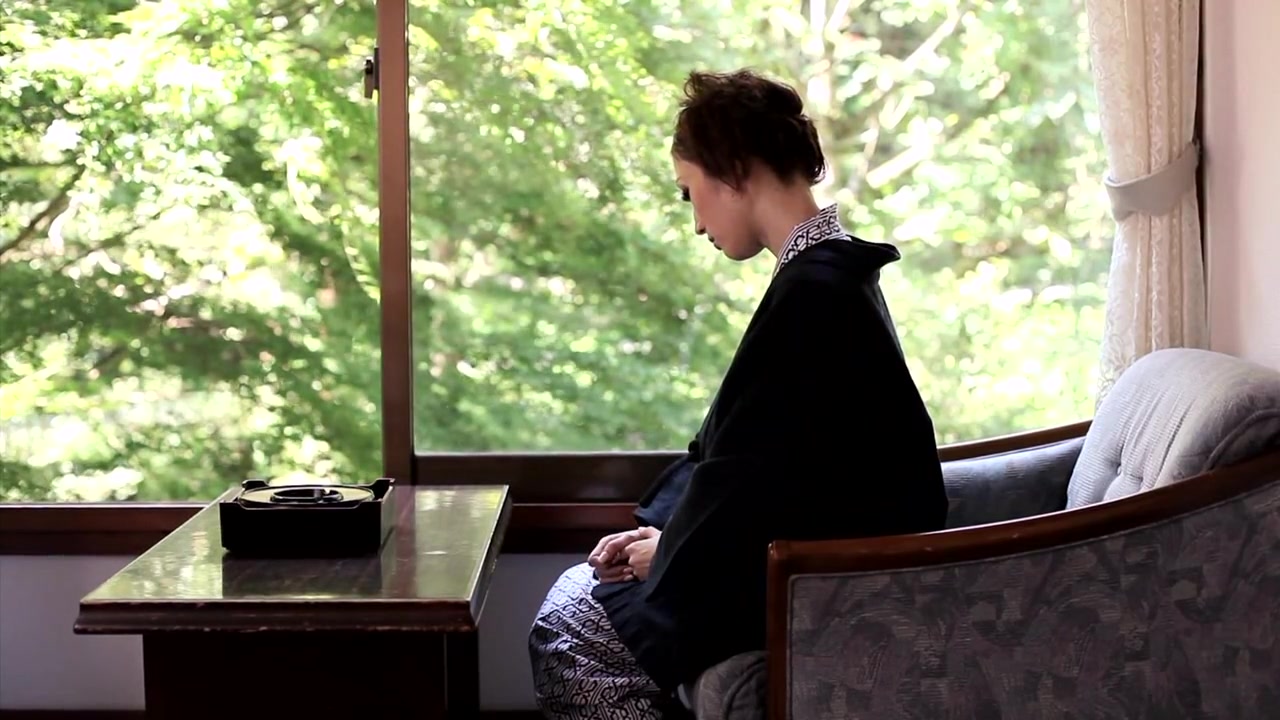 JULIA Wife Huge Milk Cans Super-steamy Springs Travel Affair image